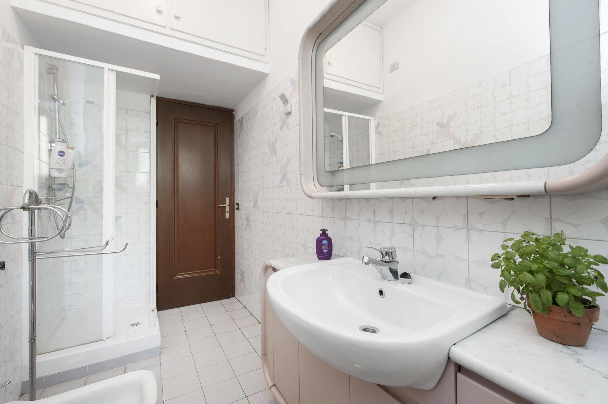 B&B A Room For Holiday Рим Экстерьер фото