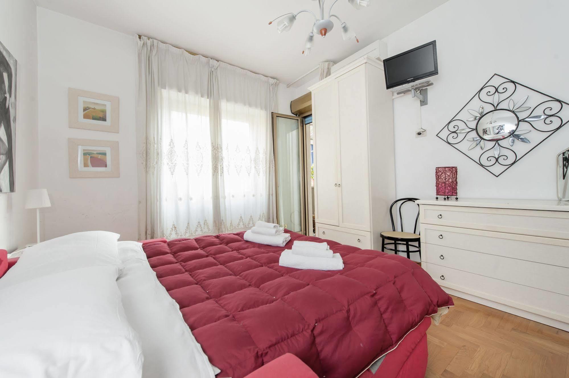 B&B A Room For Holiday Рим Экстерьер фото